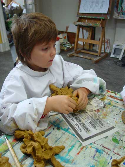 kleien bij het kinderatteljee in Tilburg