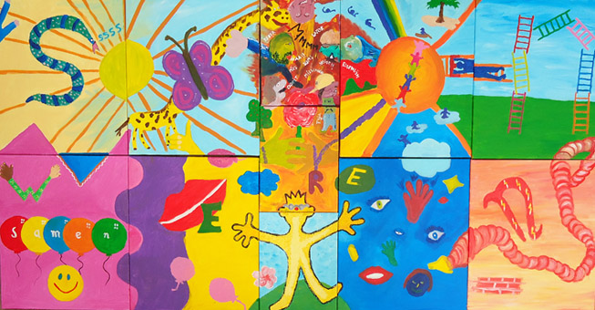 Onderstaand nog een voorbeeld, 11 collega's maken ieder een individueel schilderij, waar ze aan elkaar komen zorgen ze voor goede overgangen zodat de afbeelding doorloopt. Ieder maakt zijn eigen afbeelding, het wordt 1 schilderij, wat op kantoor komt te hangen.