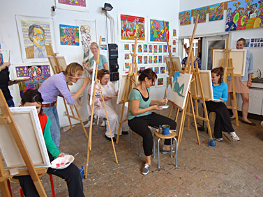 Vrijgezellenparty workshop naaktmodel schilderen op het atelier van Twan de Vos in Wageningen