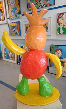 Fiberglass sculpture Passina Fruits logo made three-dimensional by Twan de Vos and Annelies van Biesbergen