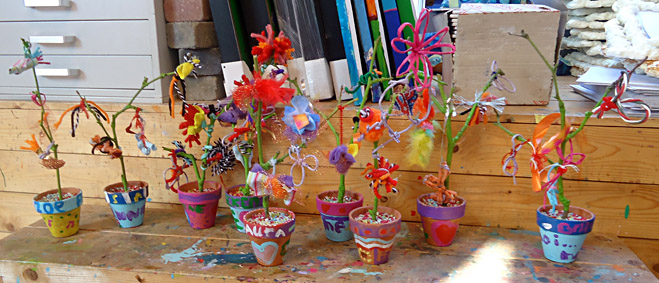 Kinderfeestje plantje knutselen kinderfeest kinderfeestjes kinderfeestje verjaardag schilderen knutselen wageningen ede Tilburg veenendaal rhenen oosterbeek heelsum tiel zetten amerongen andelst opheusden renkum gelderland veluwe arnhem jarig verjaardag feest